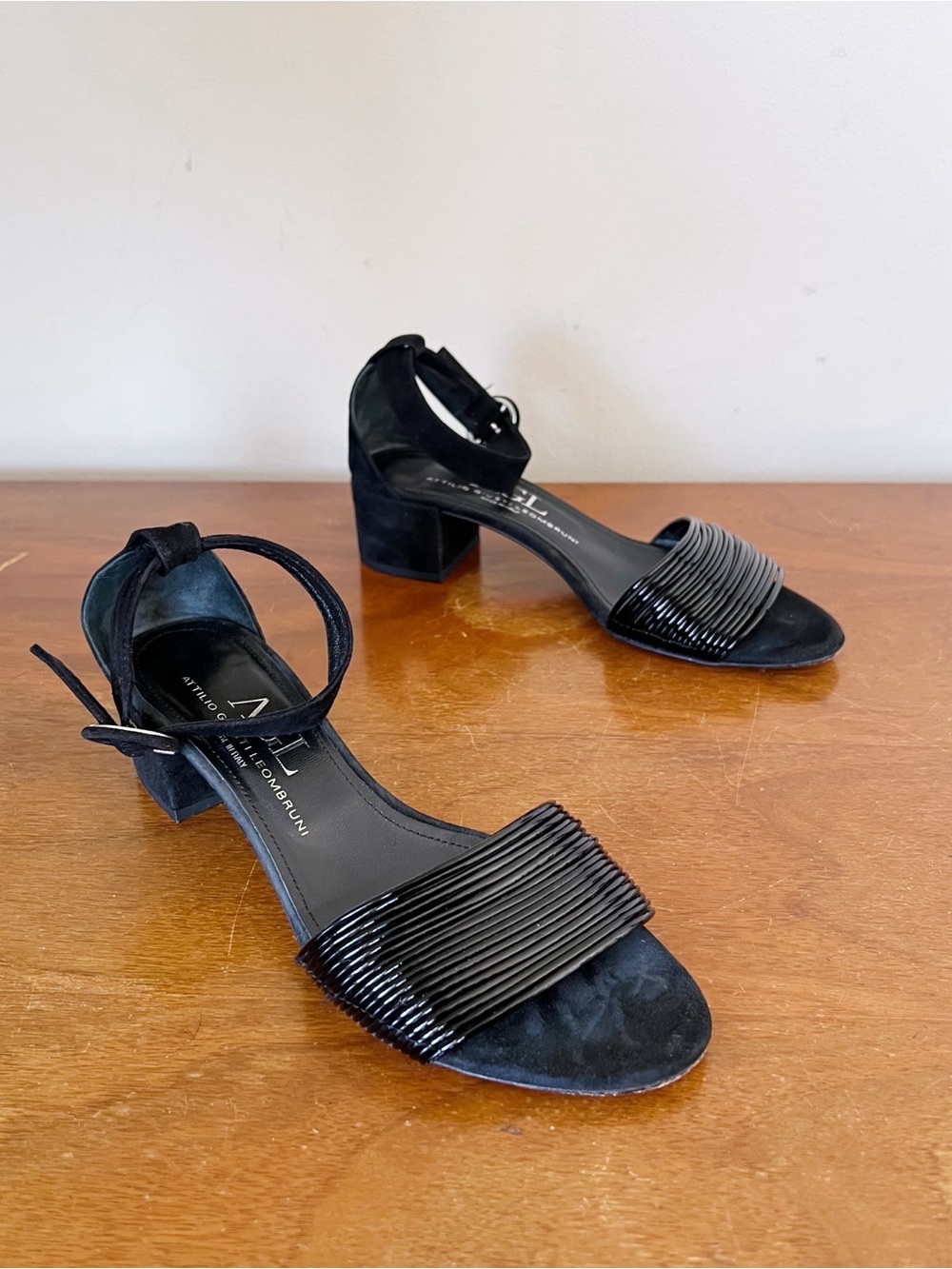 AGL • Mary Kate Suede Ankle Strap Sandals block heel Attilio Giusti Leombruni